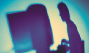 A-hackers-silhouette-007